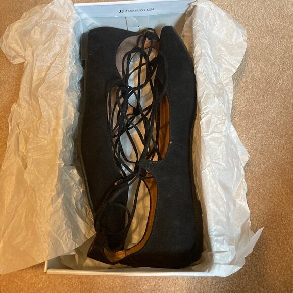 Steven Madden, Black Suede Ballet Flats, Size 10 - Picture 2 of 5